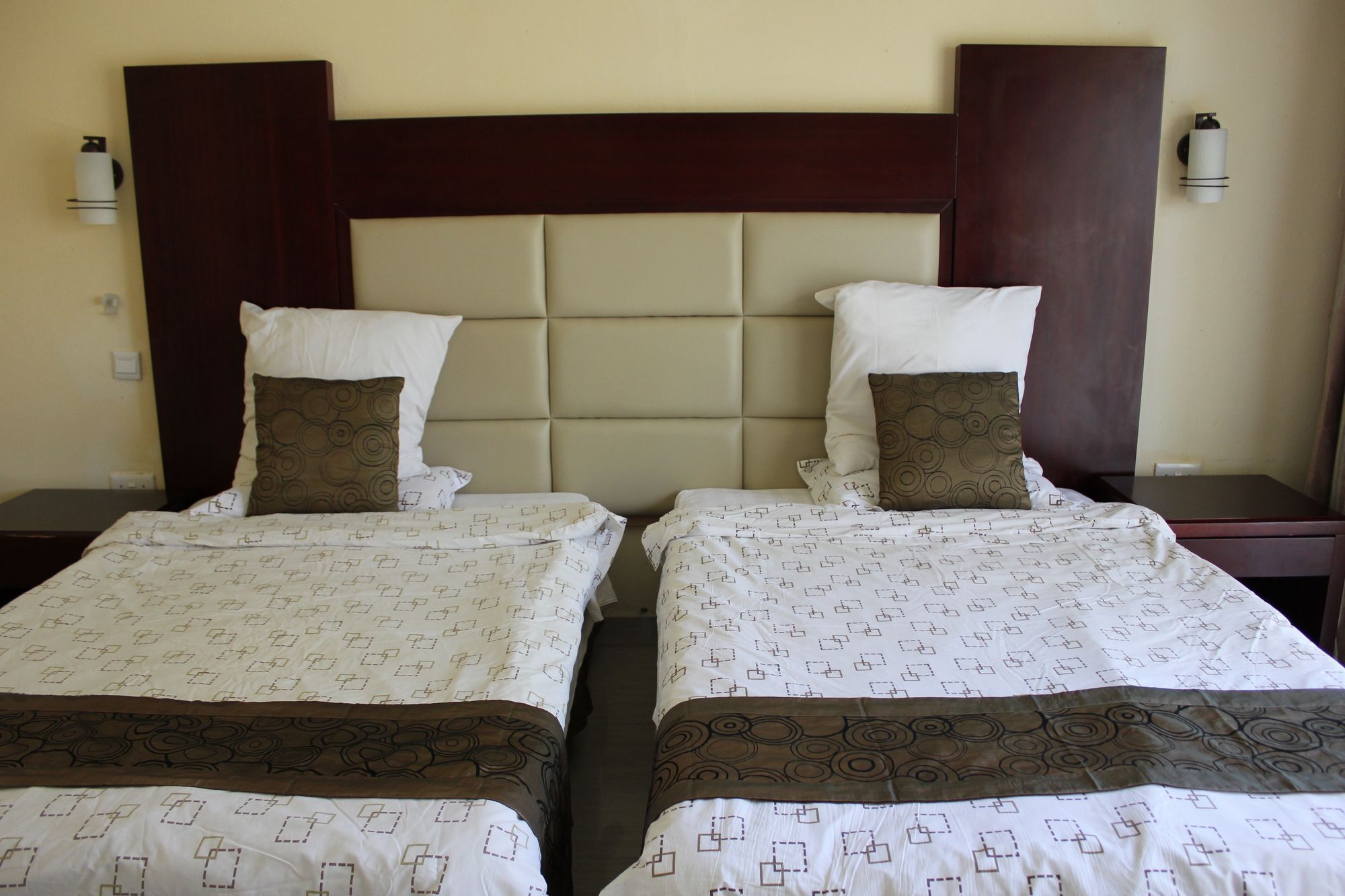 Chamba Valley Exotic Hotel Lusaka Exterior photo
